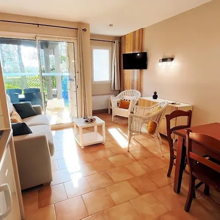 Apartment En Rez-de-chaussee - Terrasse & Piscine Chauffee *