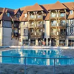 En Rez-de-chaussee - Terrasse & Piscine Chauffee