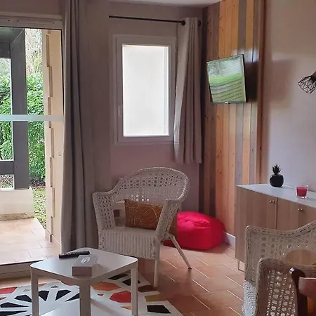 En Rez-de-chaussee - Terrasse & Piscine Chauffee دوفييل