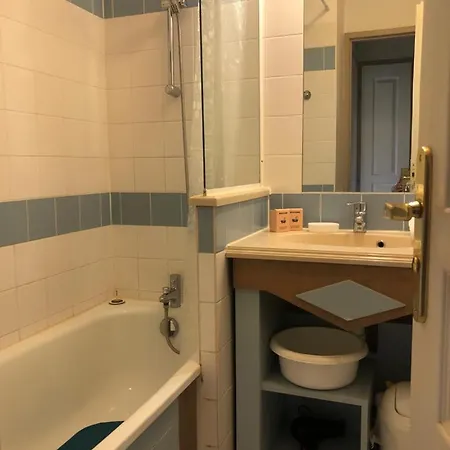 En Rez-de-chaussee - Terrasse & Piscine Chauffee