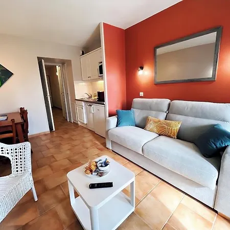 En Rez-de-chaussee - Terrasse & Piscine Chauffee *