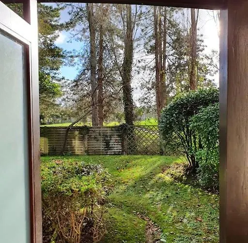 En Rez-de-chaussee - Terrasse & Piscine Chauffee Διαμέρισμα *