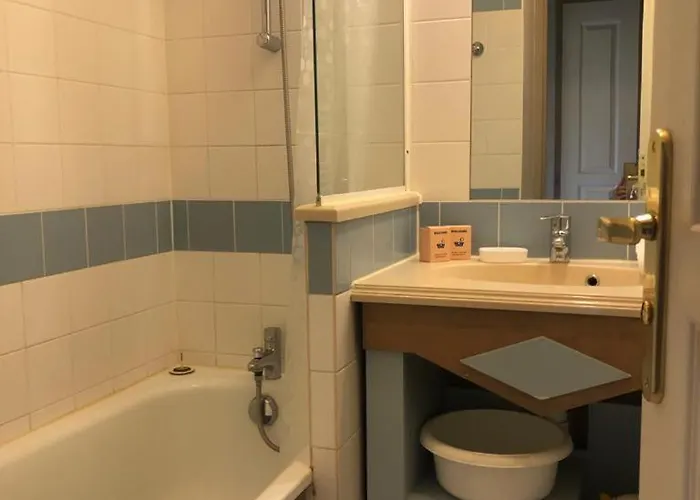 En Rez-de-chaussee - Terrasse & Piscine Chauffee