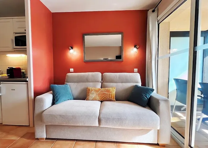 En Rez-de-chaussee - Terrasse & Piscine Chauffee